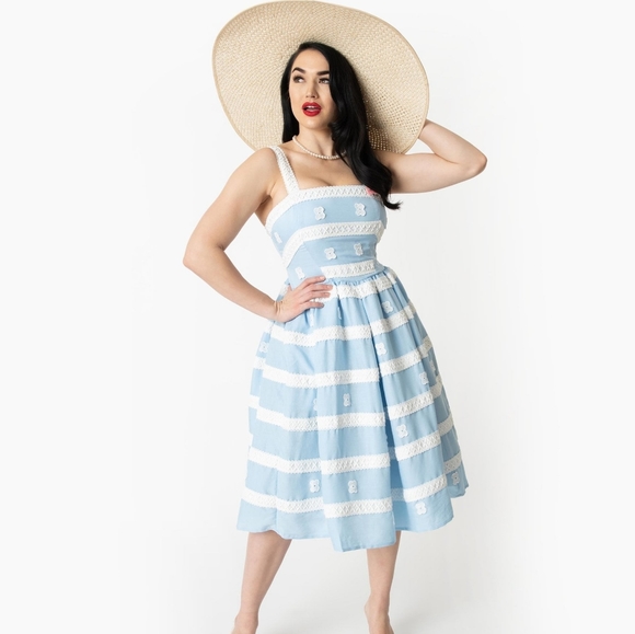 Sold! Unique Vintage Barbie Dress - Picture 3 of 10